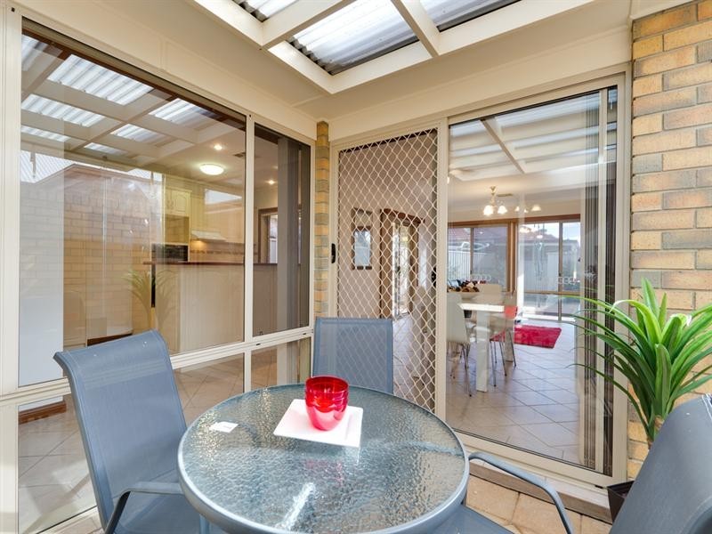 2 Regent Avenue, Clovelly Park SA 5042