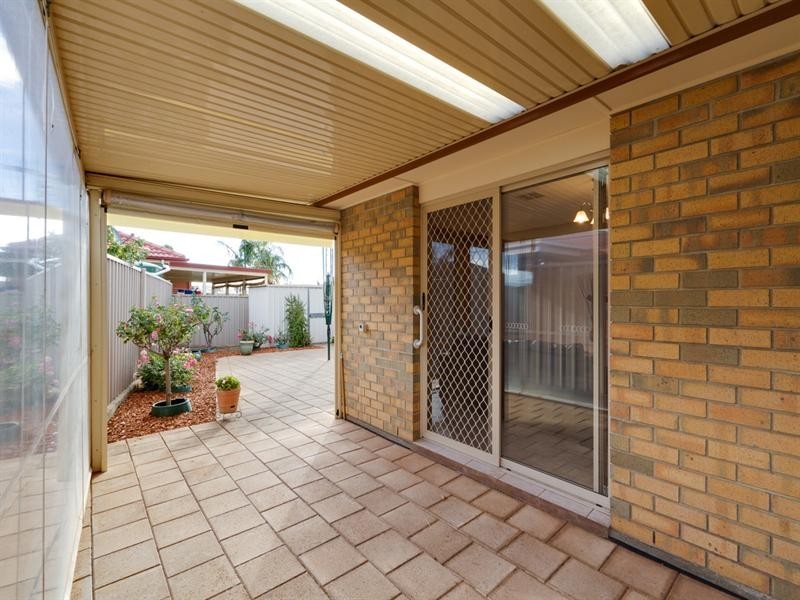 2 Regent Avenue, Clovelly Park SA 5042
