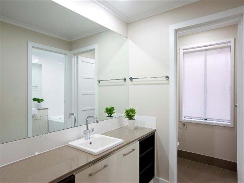 98 Highfield Drive, Craigburn Farm SA 5051