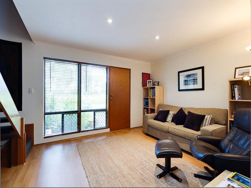 8/14 Windsor Avenue, Clovelly Park SA 5042