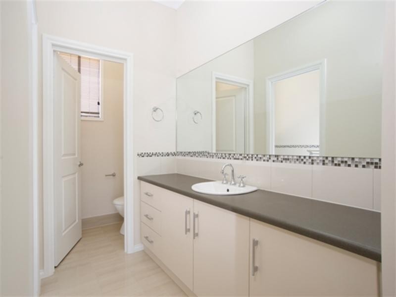 96 Highfield Drive, Craigburn Farm SA 5051