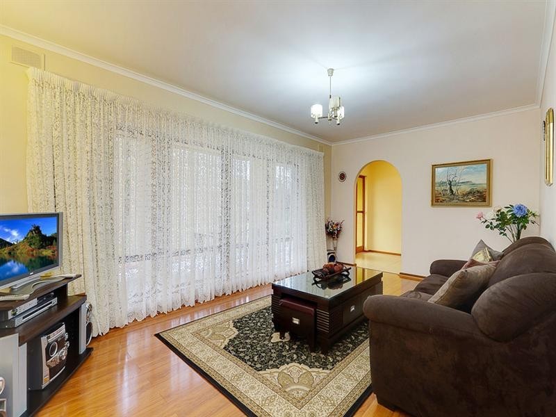 13 Lulworth Place, Flagstaff Hill SA 5159