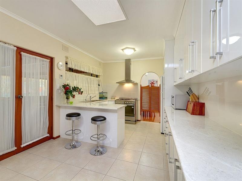 13 Lulworth Place, Flagstaff Hill SA 5159