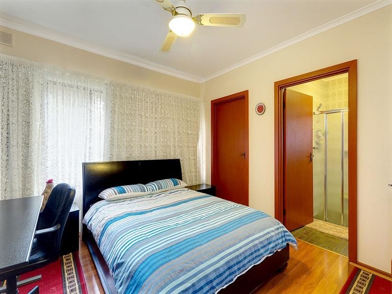 13 Lulworth Place, Flagstaff Hill SA 5159