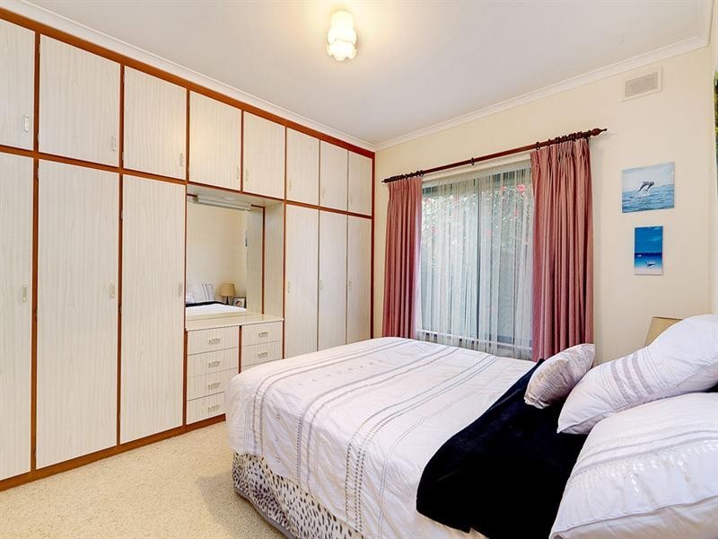 13 Lulworth Place, Flagstaff Hill SA 5159