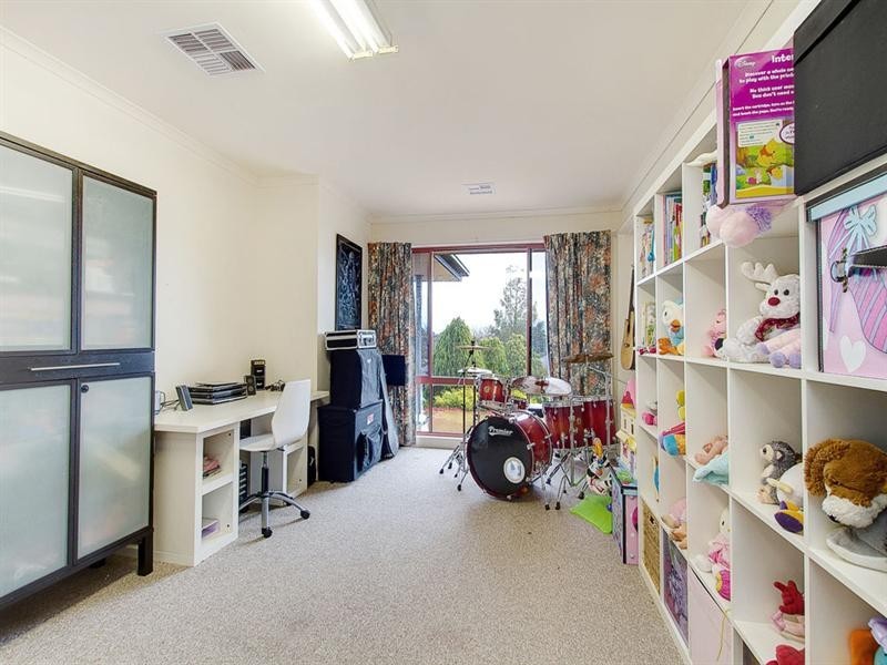 47 Forest Drive, Happy Valley SA 5159