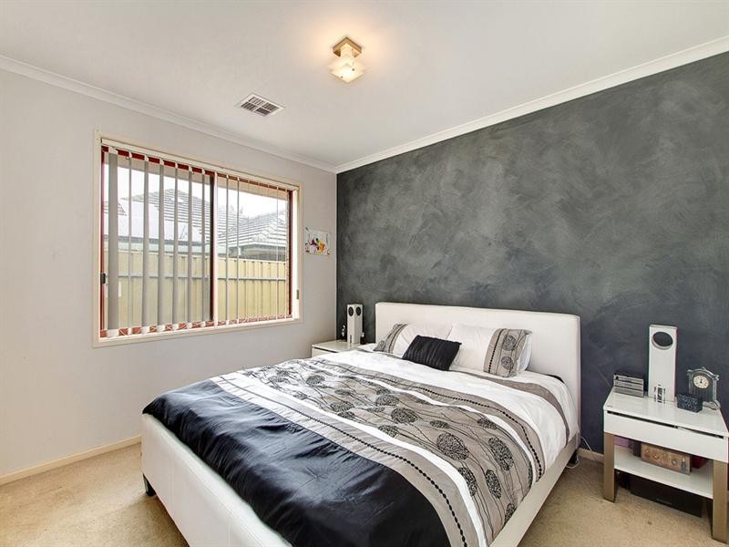 47 Forest Drive, Happy Valley SA 5159