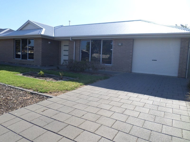 8 Emerald Boulevard, Aldinga Beach SA 5173