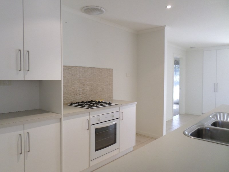 8 Emerald Boulevard, Aldinga Beach SA 5173