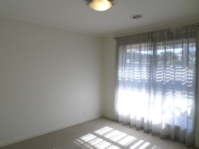 8 Emerald Boulevard, Aldinga Beach SA 5173