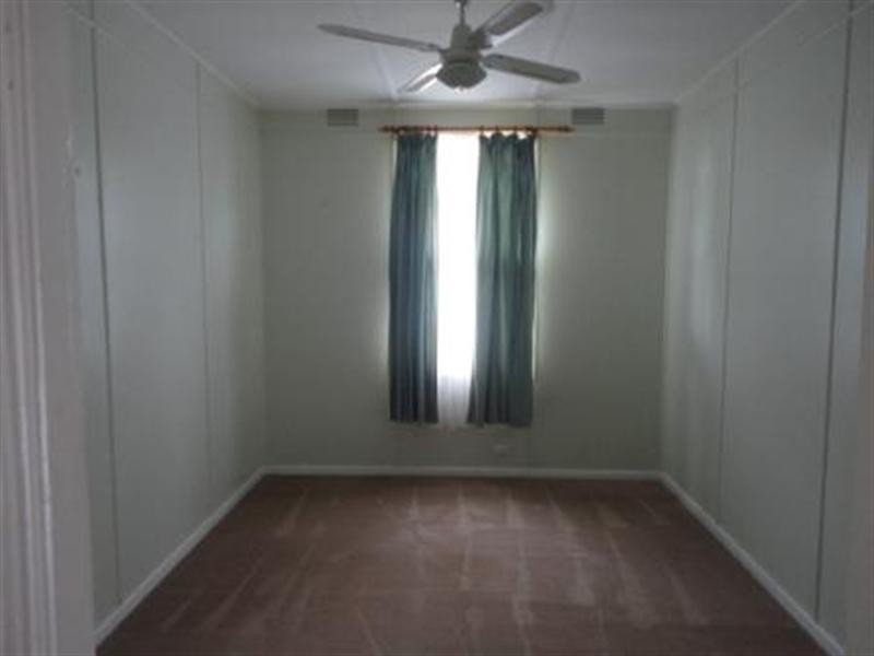 21 Kent Avenue, Seacombe Gardens SA 5047