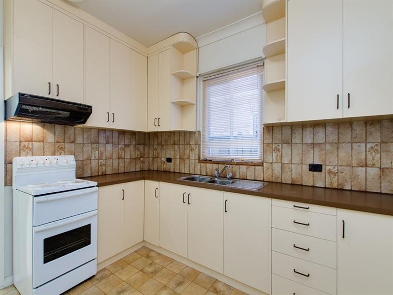 17 York Avenue, Clovelly Park SA 5042