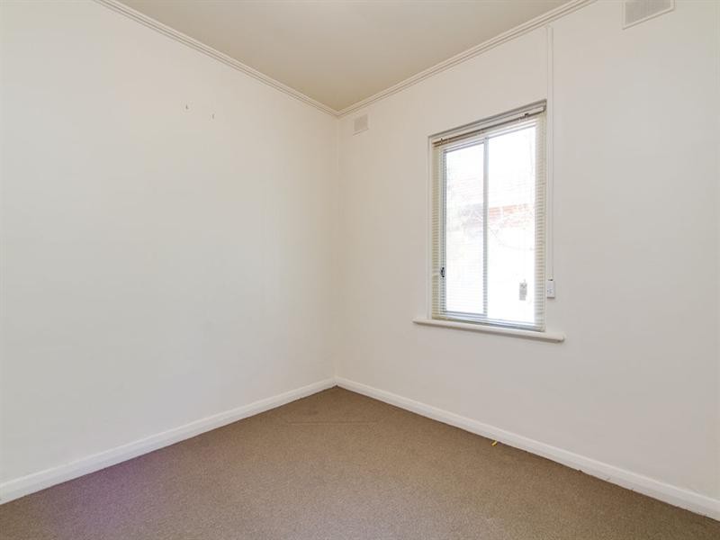 17 York Avenue, Clovelly Park SA 5042