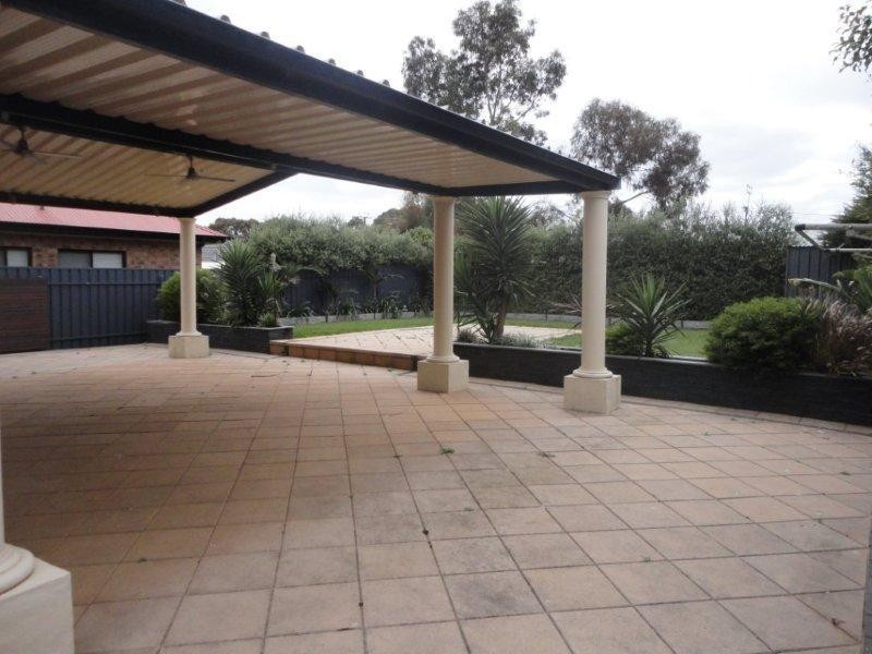 124 Bradley Grove, Mitchell Park SA 5043