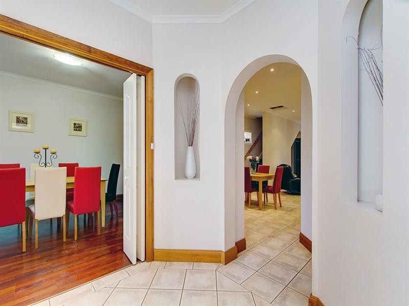 74 Lochside Drive, West Lakes SA 5021