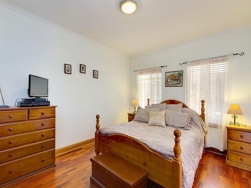 74 Lochside Drive, West Lakes SA 5021