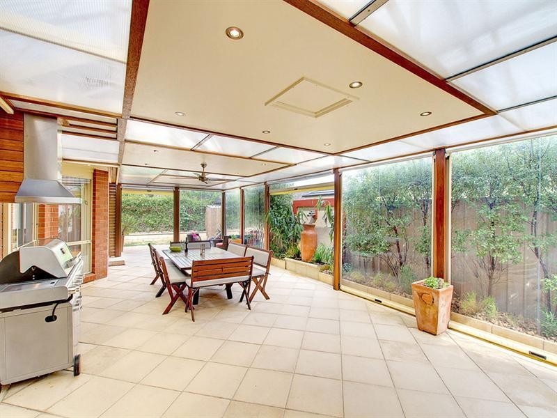 16 Mundulla Avenue, Woodcroft SA 5162