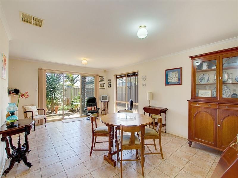 7 Kenmay Avenue, Mitchell Park SA 5043