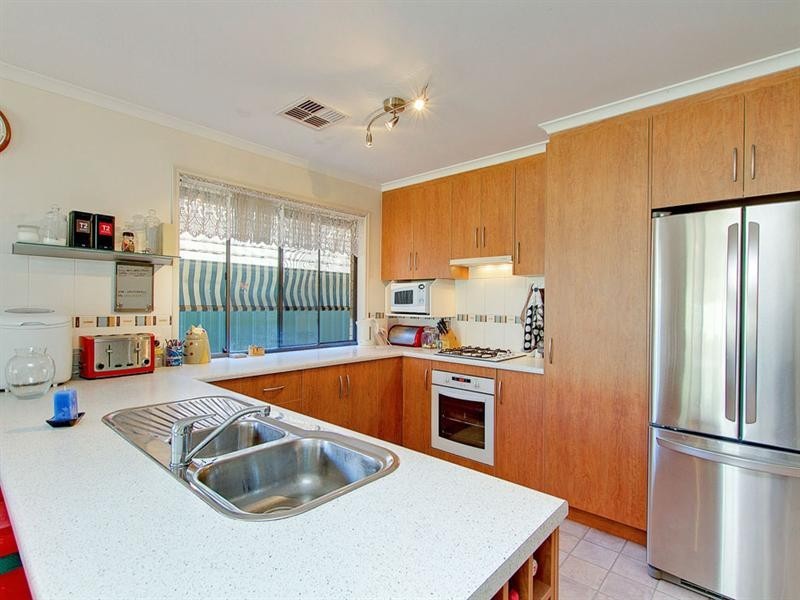 6 Stokes Court, Morphett Vale SA 5162