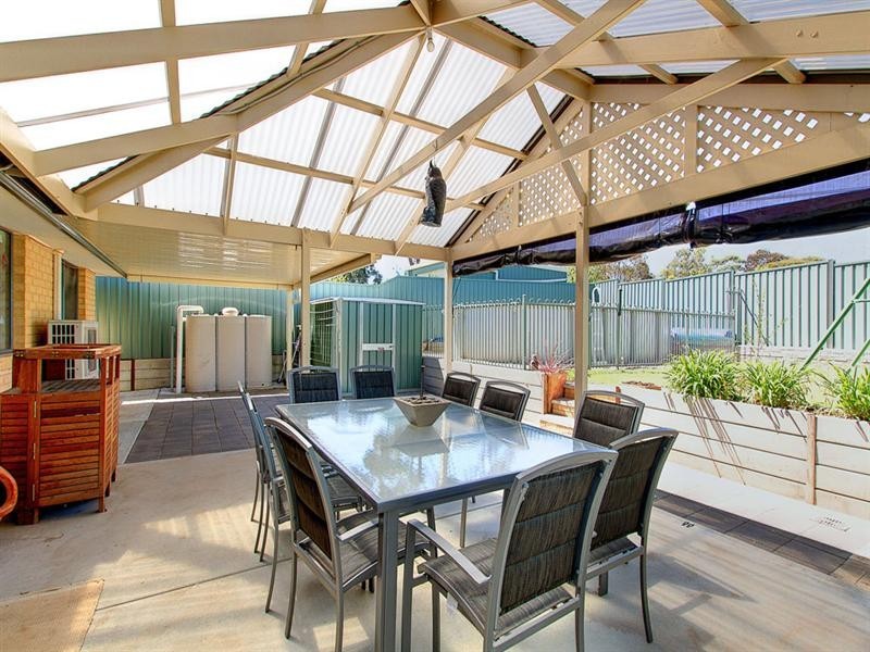 6 Stokes Court, Morphett Vale SA 5162
