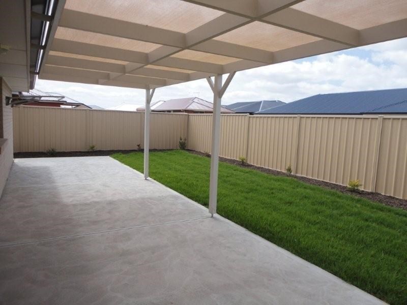 16 Miranda Place, Seaford Meadows SA 5169