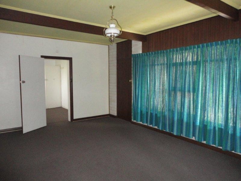 4 Sherlock Road, Kingston Park SA 5049