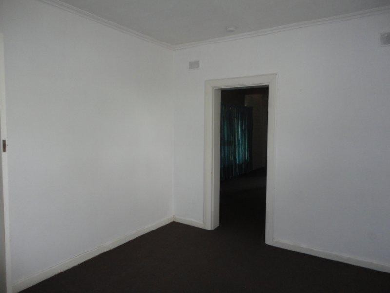 4 Sherlock Road, Kingston Park SA 5049