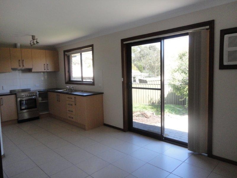 2 Lexcen Grove, Happy Valley SA 5159
