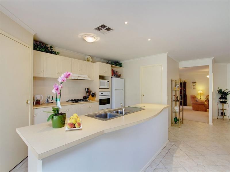 5 Cracknell Close, Morphettville SA 5043