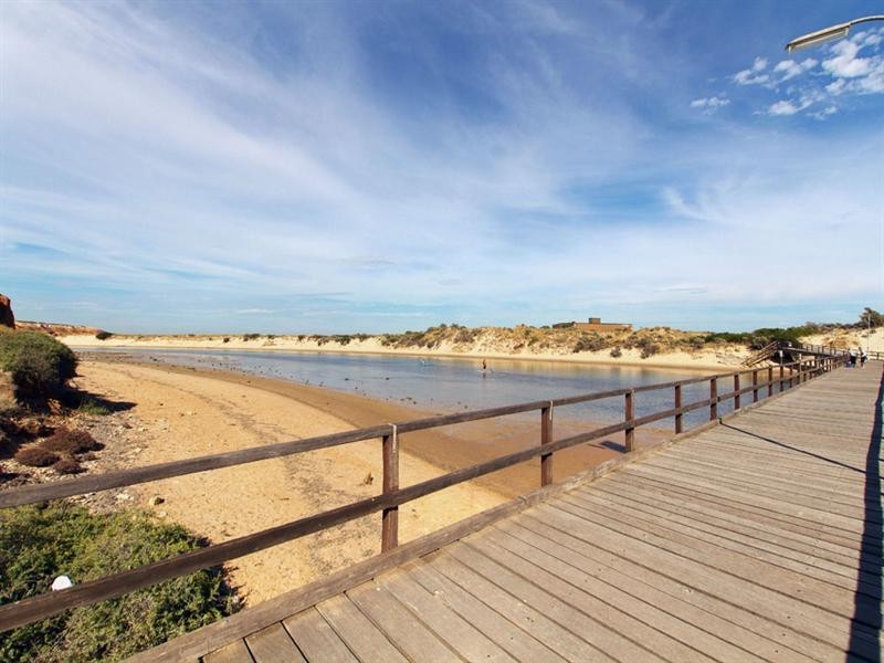 6 Cambridge Street, Port Noarlunga South SA 5167
