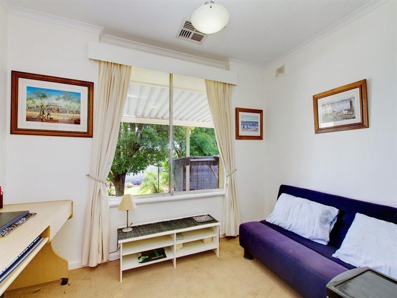 6 Cambridge Street, Port Noarlunga South SA 5167