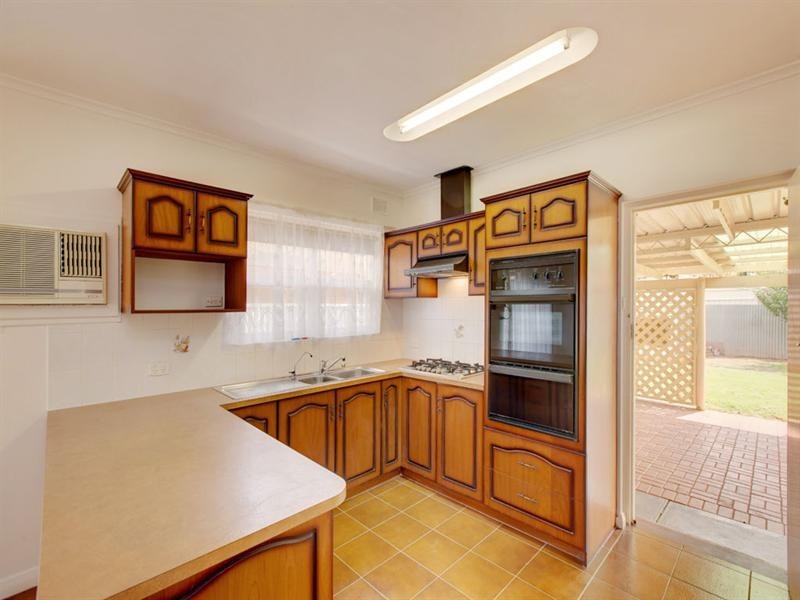 4 Clyde Street, Marion SA 5043