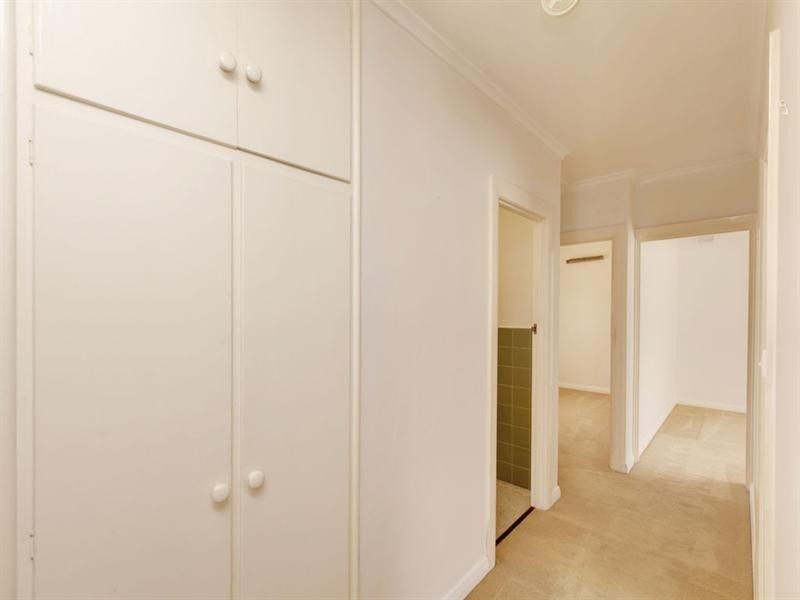 4 Clyde Street, Marion SA 5043