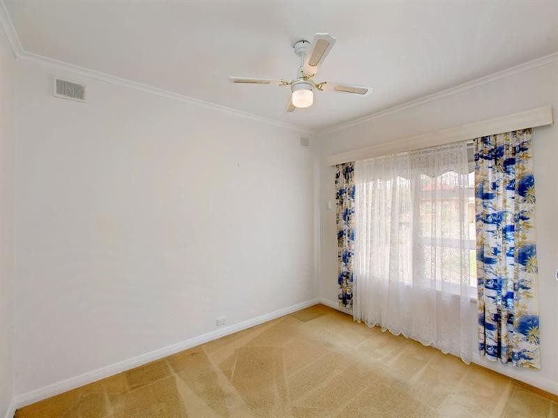 4 Clyde Street, Marion SA 5043