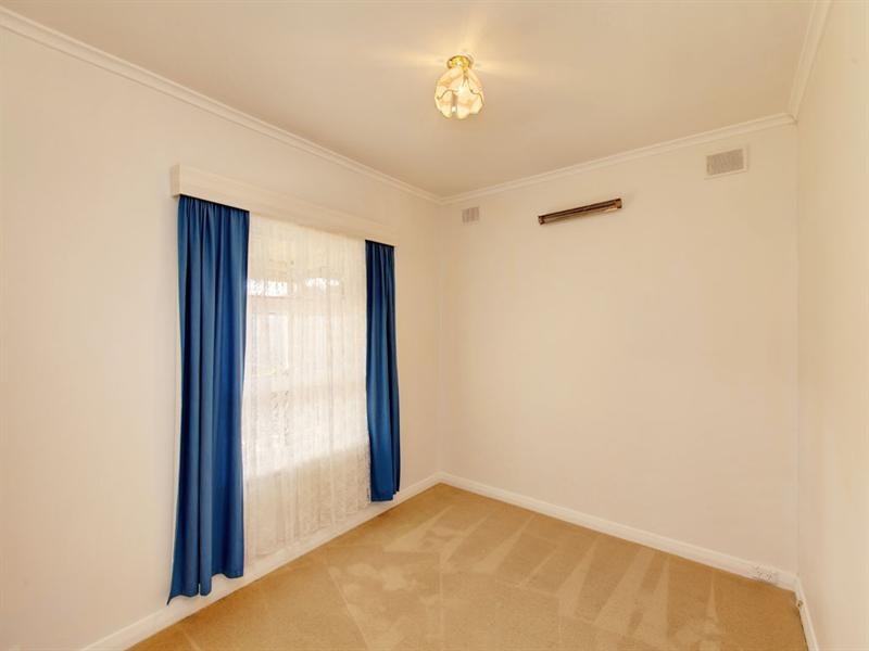 4 Clyde Street, Marion SA 5043