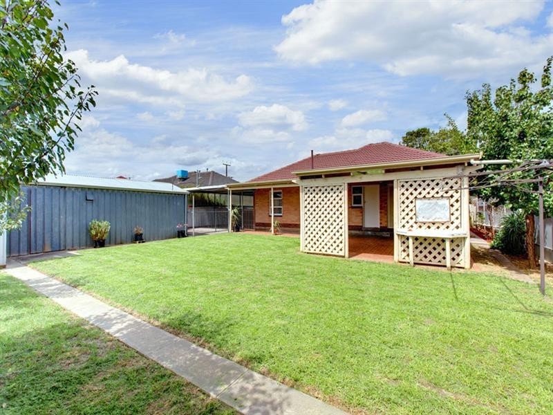 4 Clyde Street, Marion SA 5043