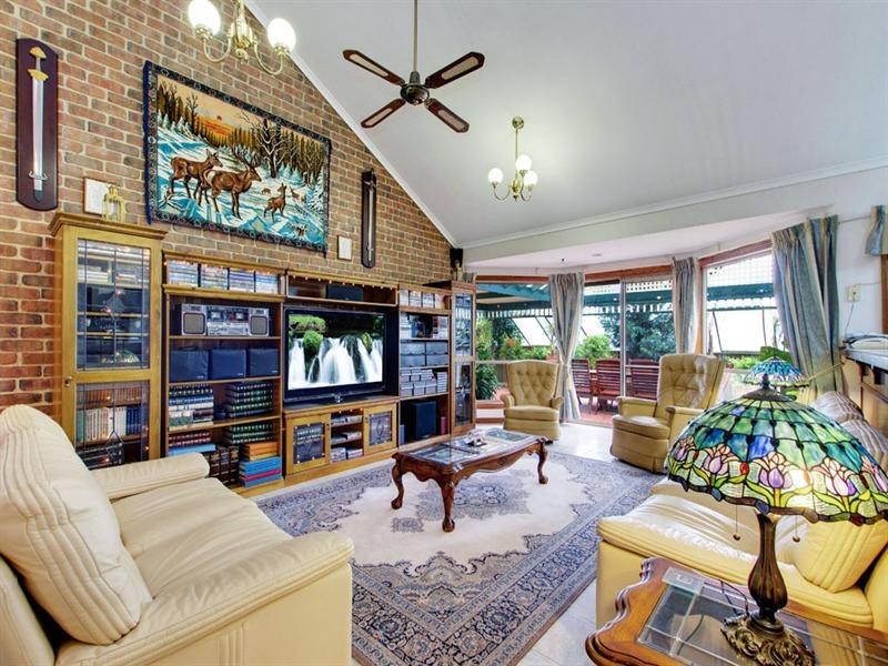 63 Glendale Avenue, Flagstaff Hill SA 5159