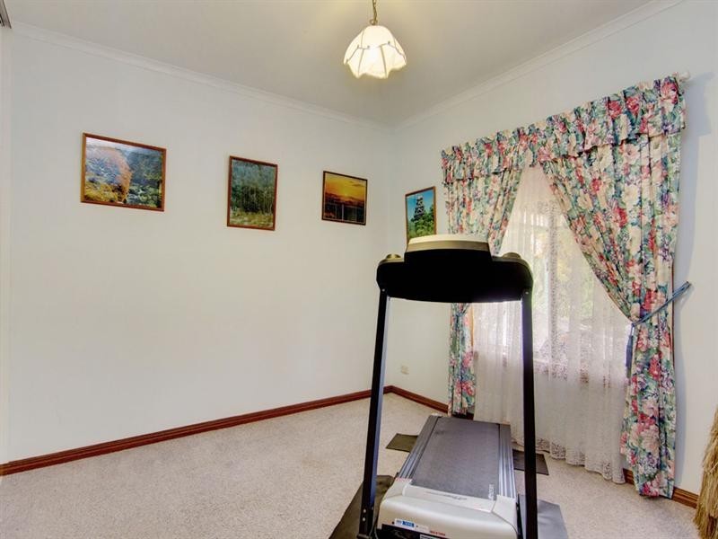 63 Glendale Avenue, Flagstaff Hill SA 5159