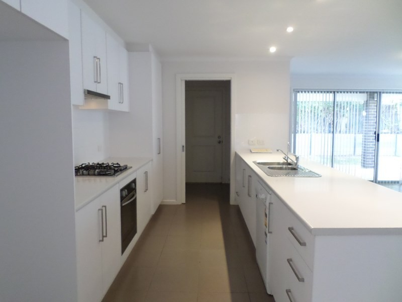 2 Hender Avenue, Port Noarlunga SA 5167