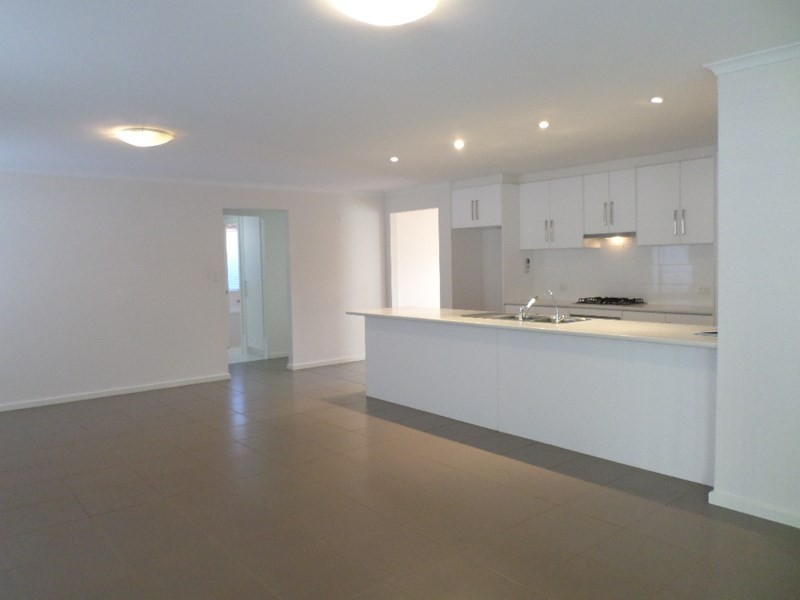 2 Hender Avenue, Port Noarlunga SA 5167