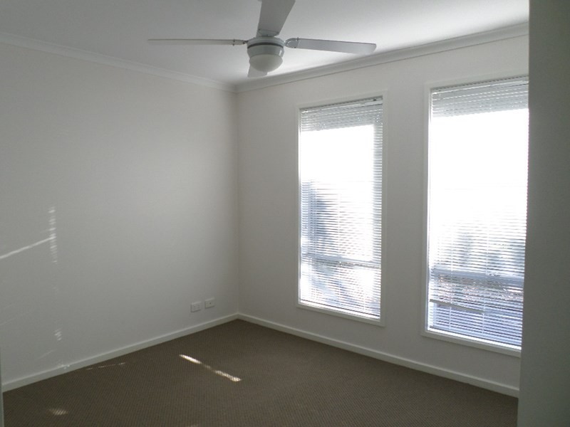 2 Hender Avenue, Port Noarlunga SA 5167