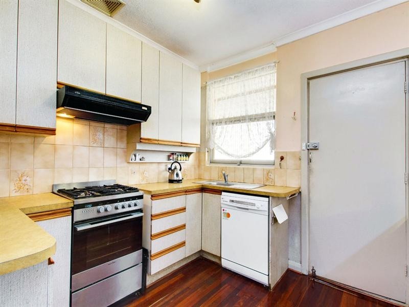 13 Seccafien Avenue, Marion SA 5043