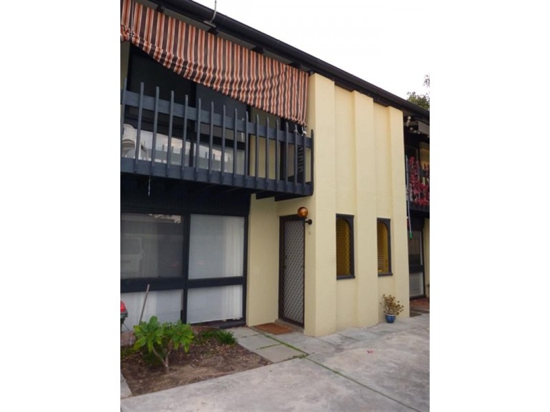11/1 Gore Street, Glenelg SA 5045