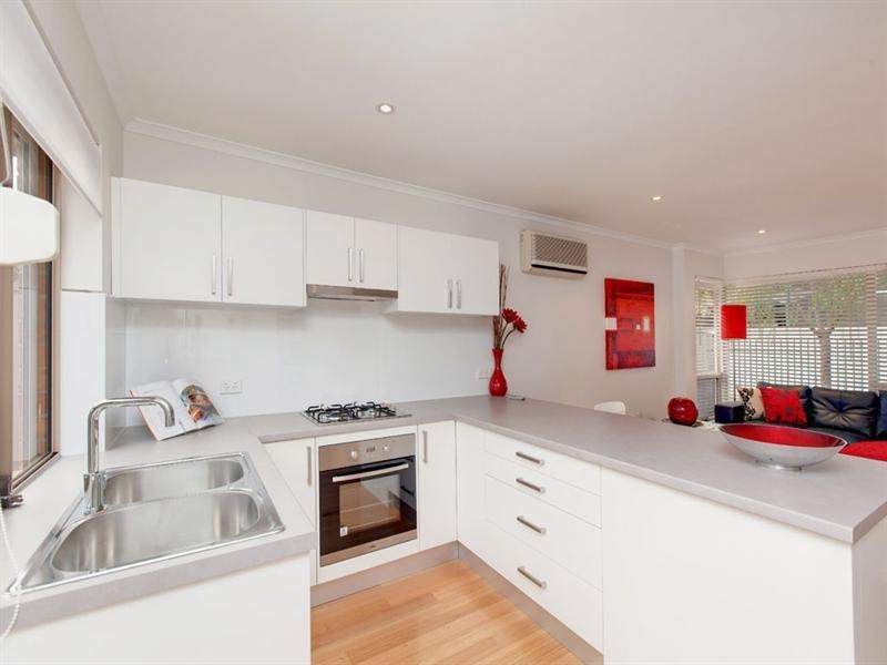 2/208 Diagonal Road, Warradale SA 5046