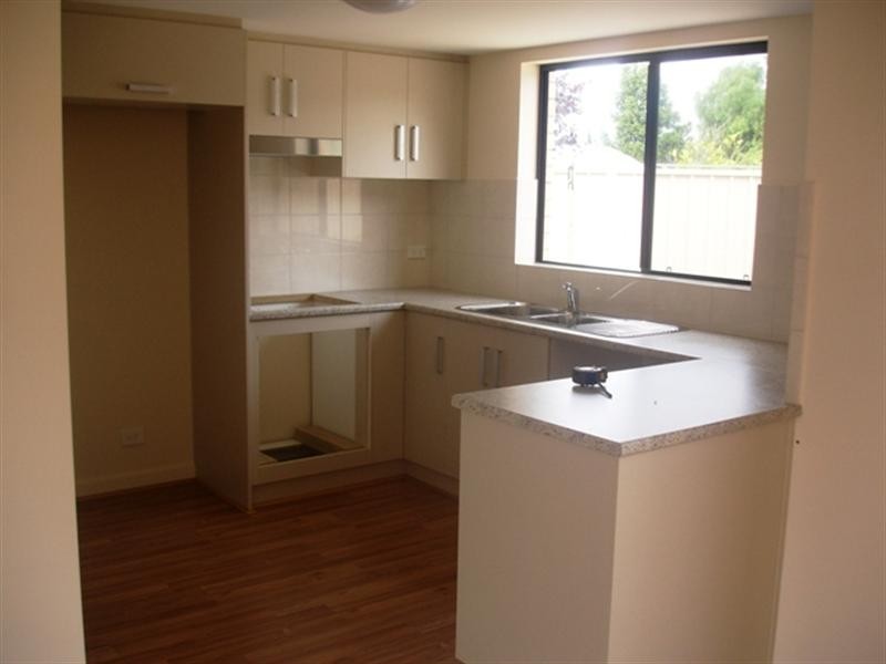 2/16 Trott Grove, Oaklands Park SA 5046