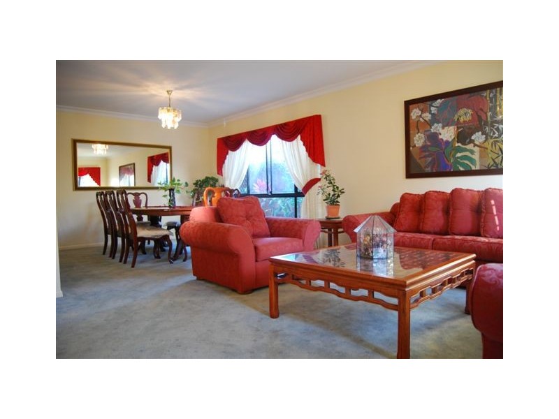 11 Babylon Place, Forest Lake QLD 4078