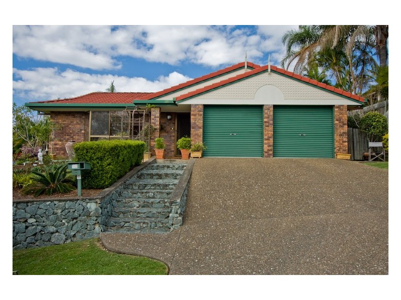 2 Sandalwood Street, Sinnamon Park QLD 4073
