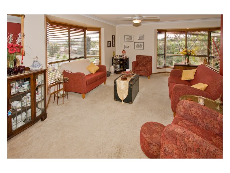 2 Sandalwood Street, Sinnamon Park QLD 4073