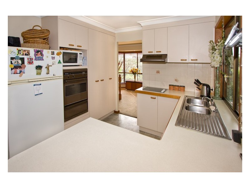 2 Sandalwood Street, Sinnamon Park QLD 4073