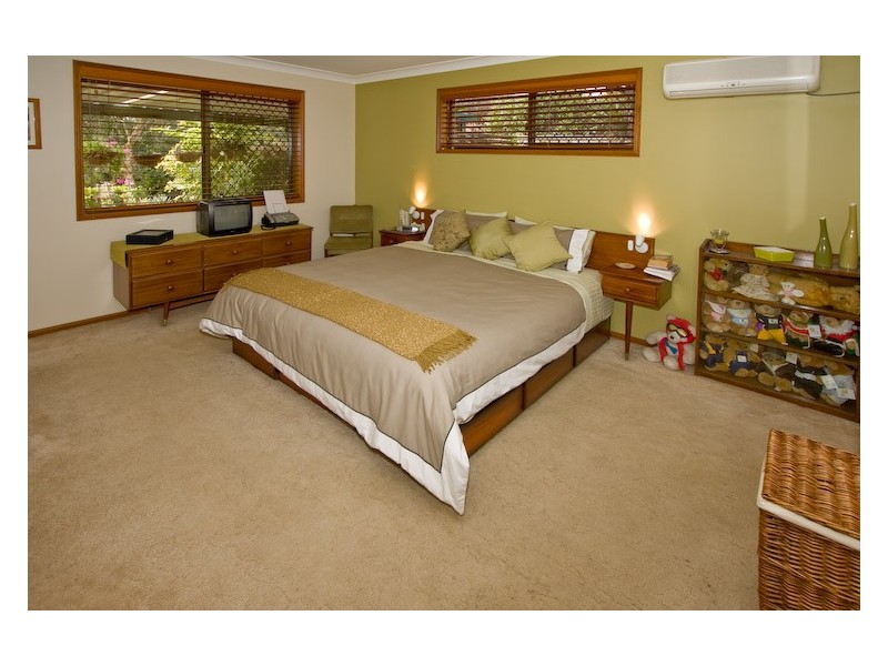 2 Sandalwood Street, Sinnamon Park QLD 4073